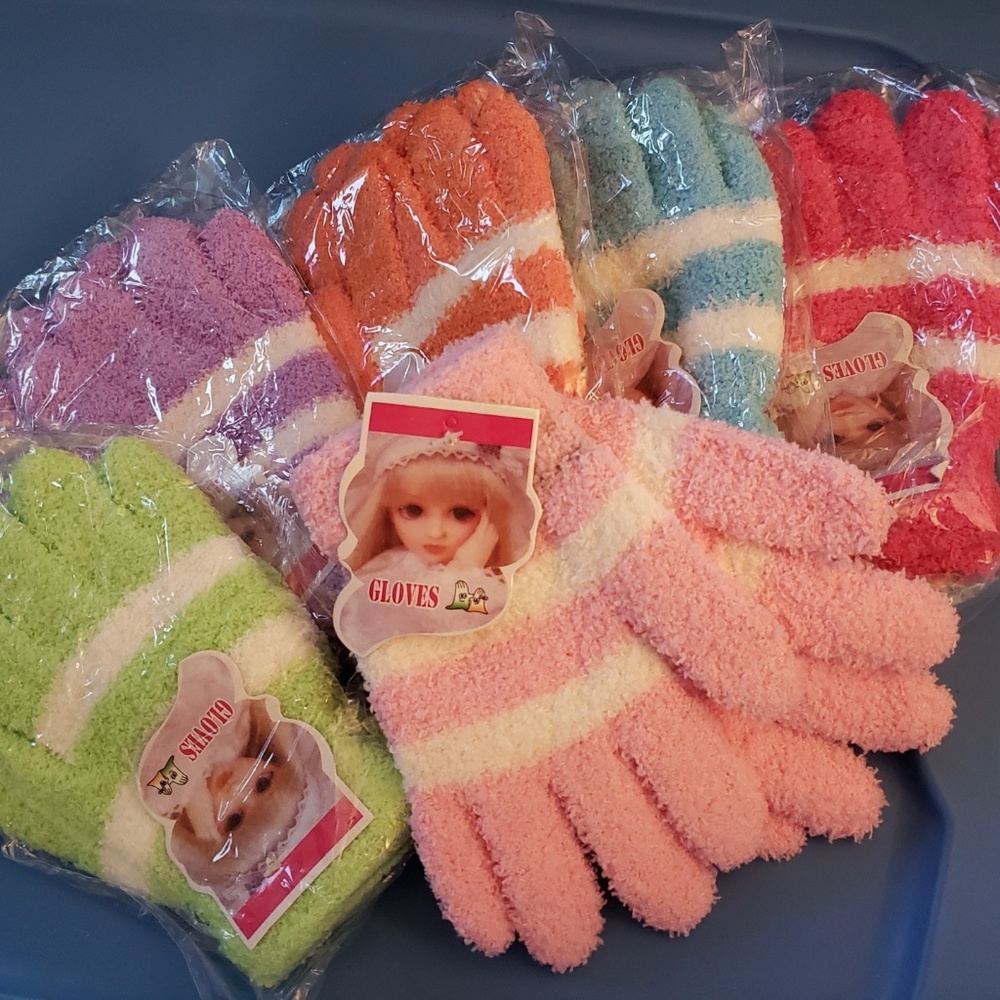 Bundle of 10 Kids gloves
